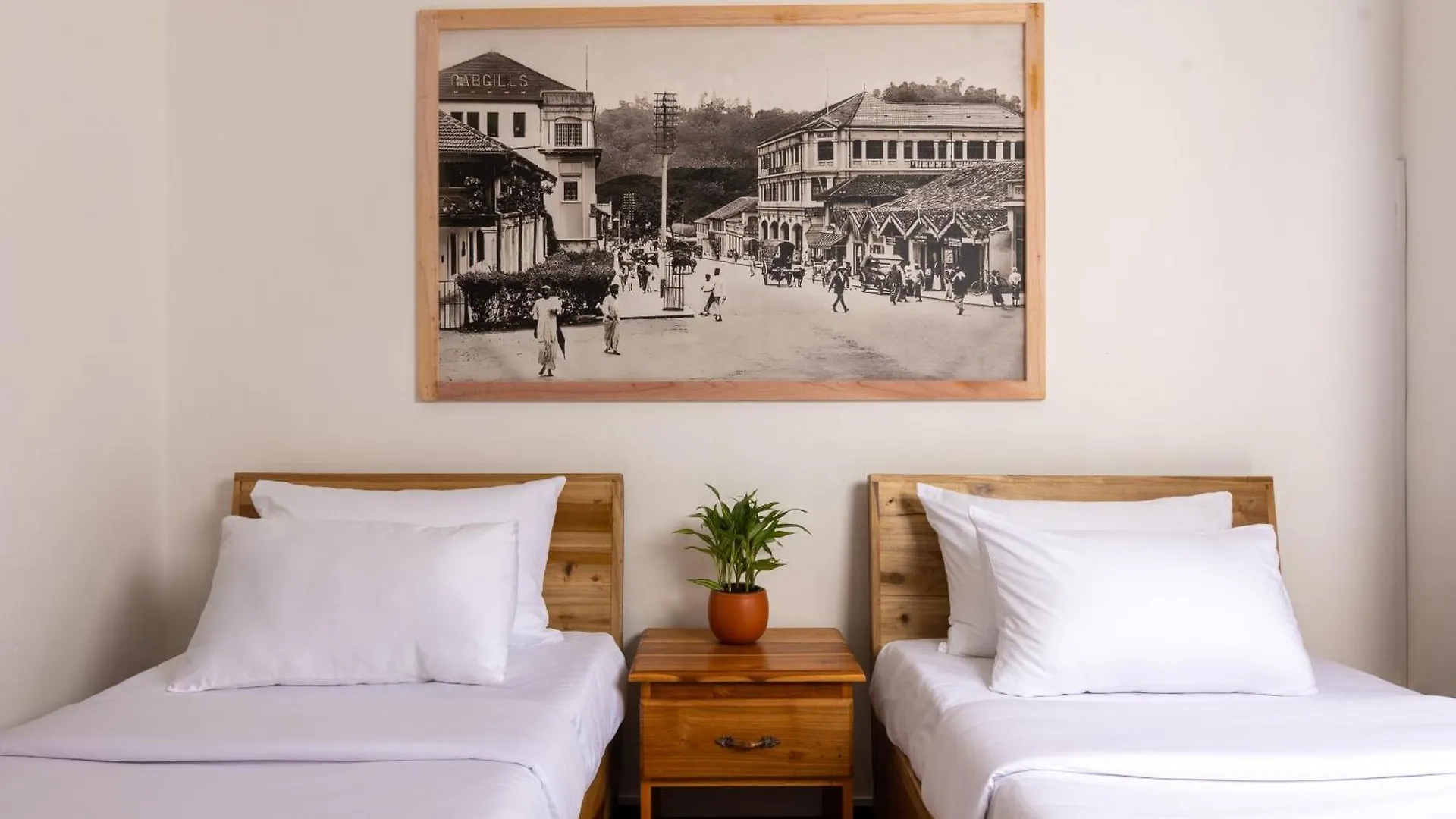 Hotel Bylake Kandy